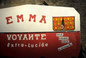EMMA-LA-CLOWN-VOYANTE-EXTRALUCIDE